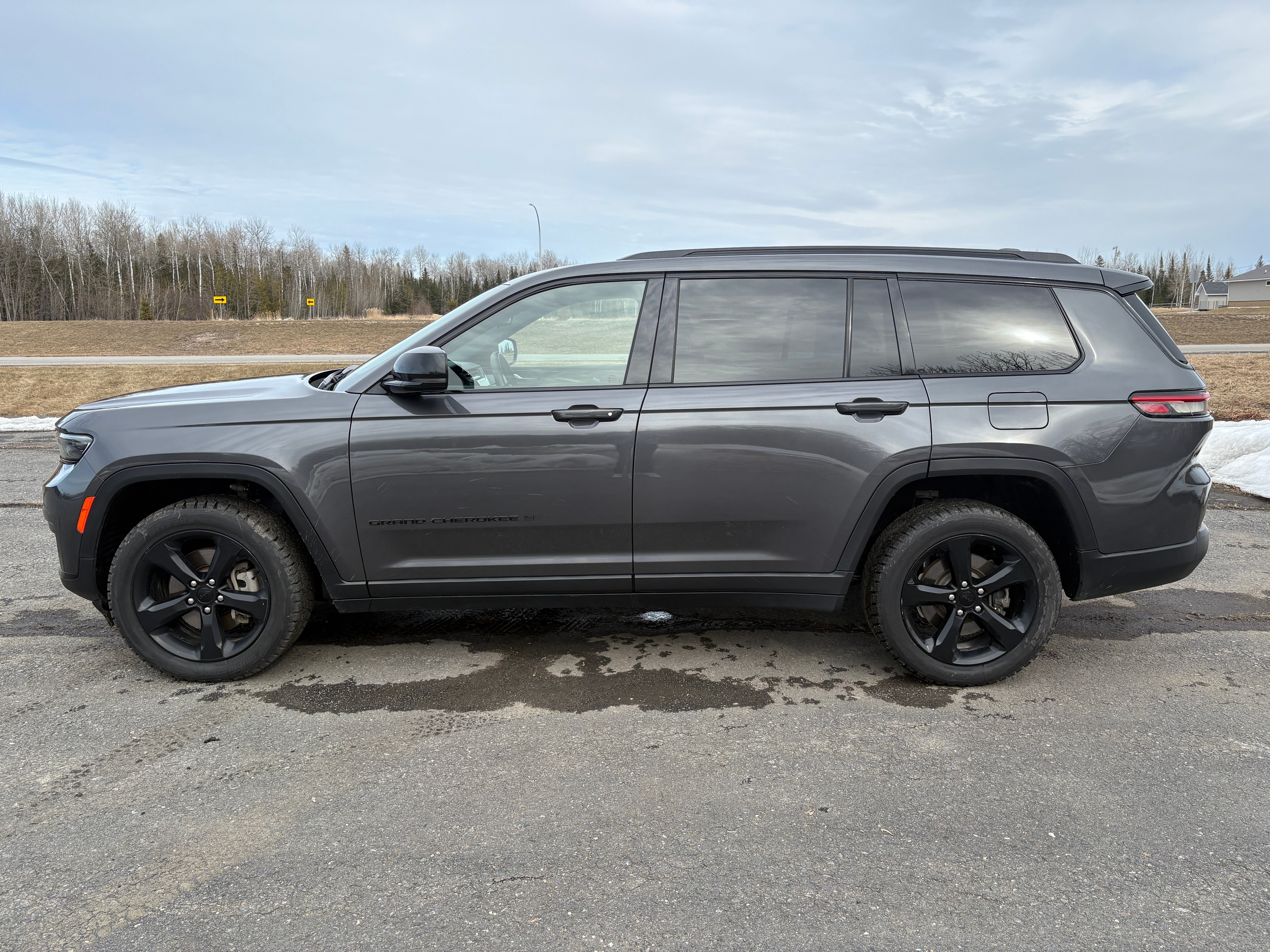 Used 2021 Jeep Grand Cherokee L Altitude with VIN 1C4RJKAG4M8210247 for sale in International Falls, Minnesota