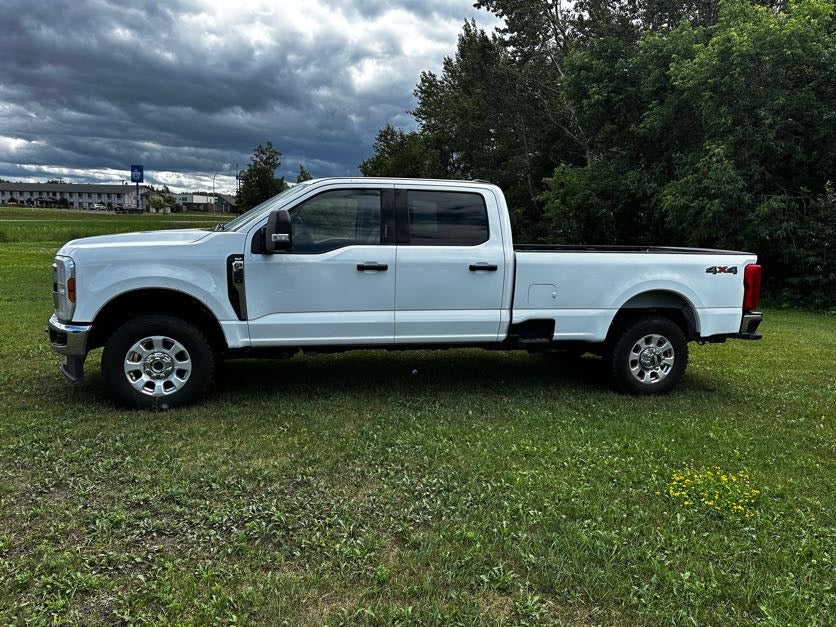 2024 Ford Super Duty F-350 SRW XL