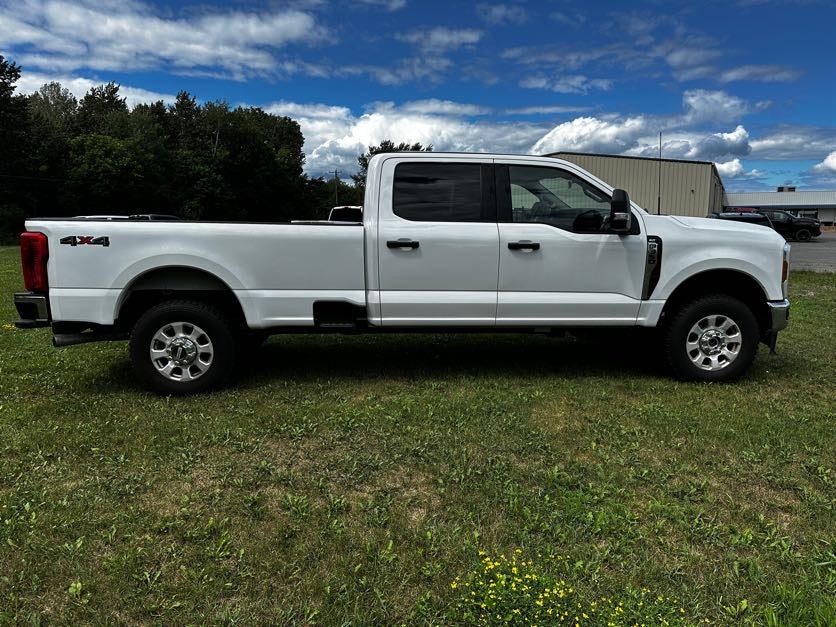 2024 Ford Super Duty F-350 SRW XL