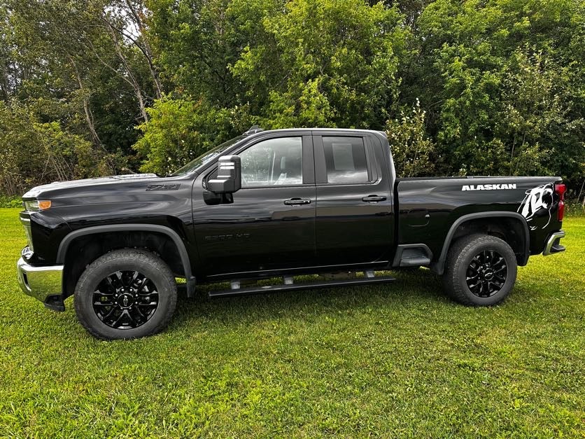 Used 2025 Chevrolet Silverado 2500HD LT with VIN 1GC5KNE76SF143649 for sale in International Falls, Minnesota