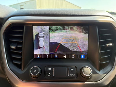 2022 GMC Acadia AT4