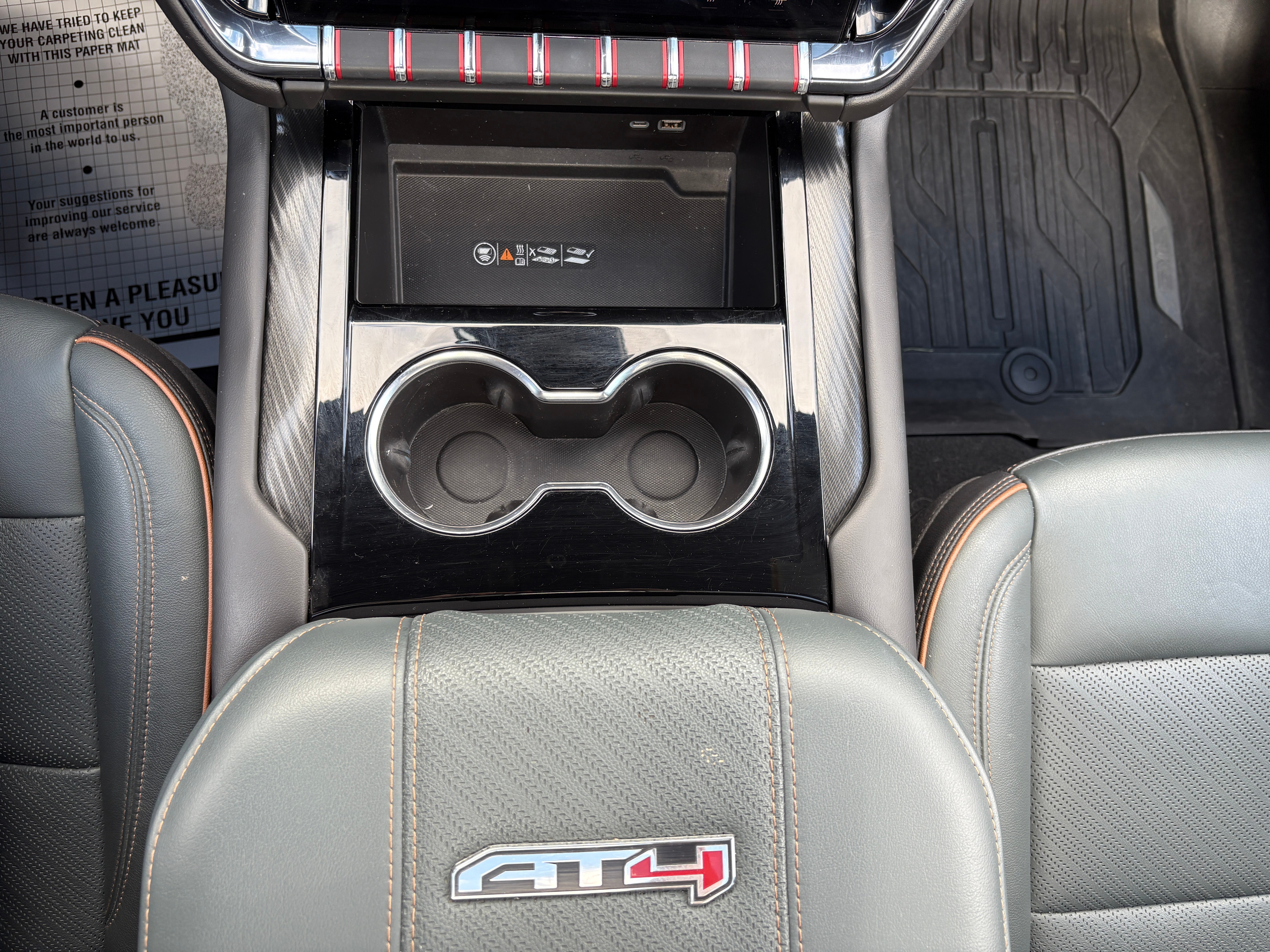 2025 GMC Yukon AT4