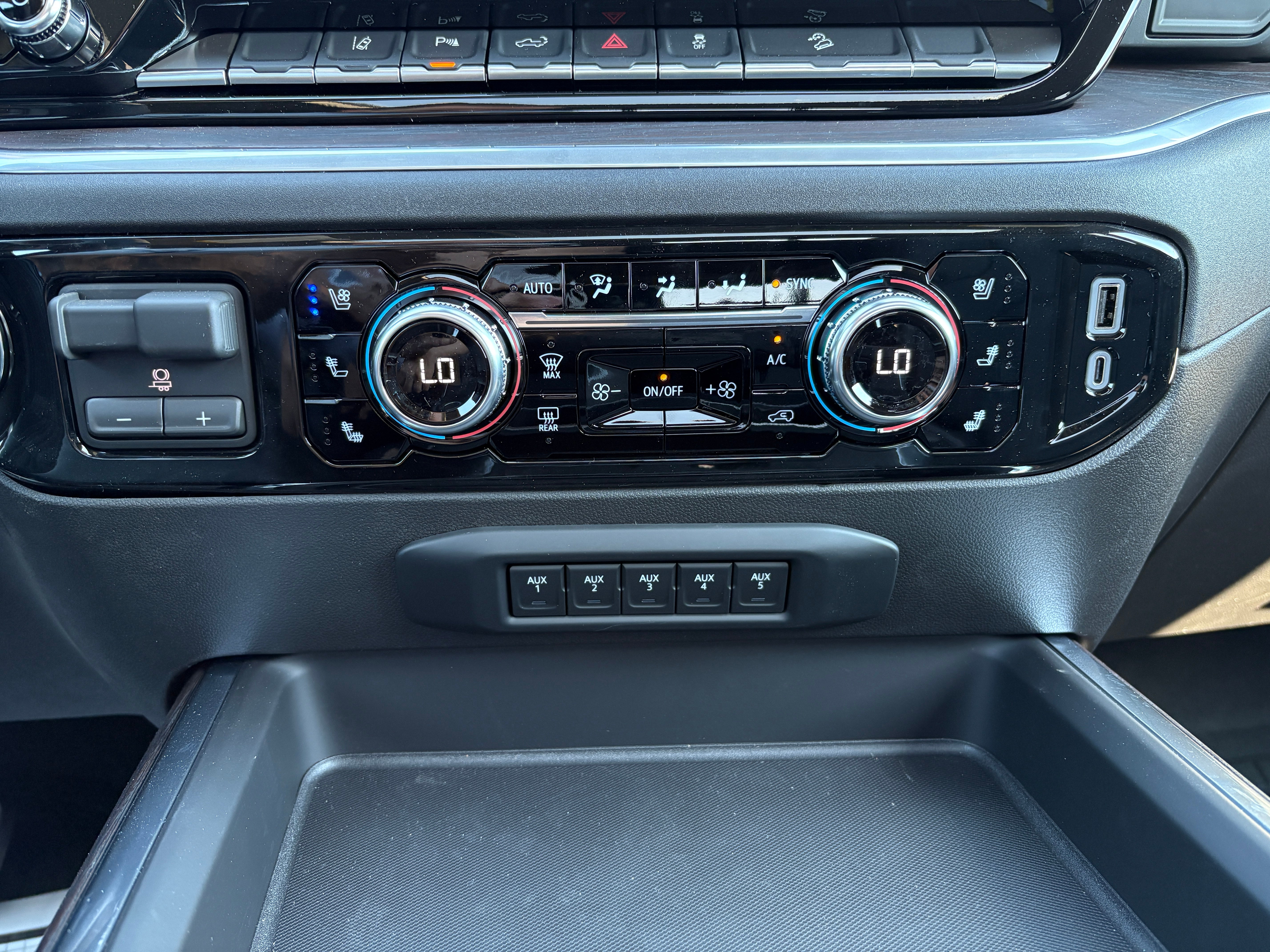 2026 GMC Sierra 3500 HD SLT