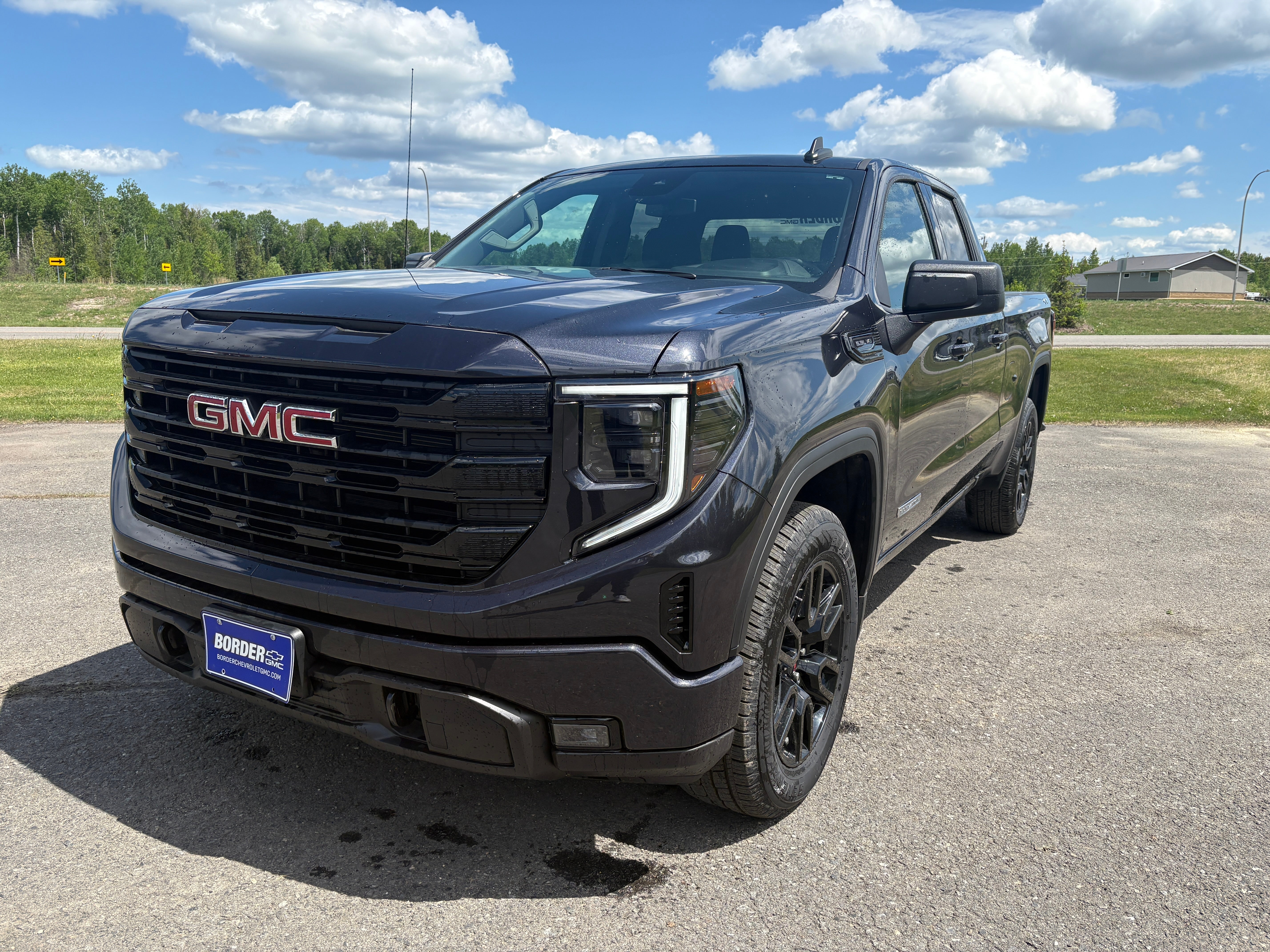 2025 GMC Sierra 1500 Elevation