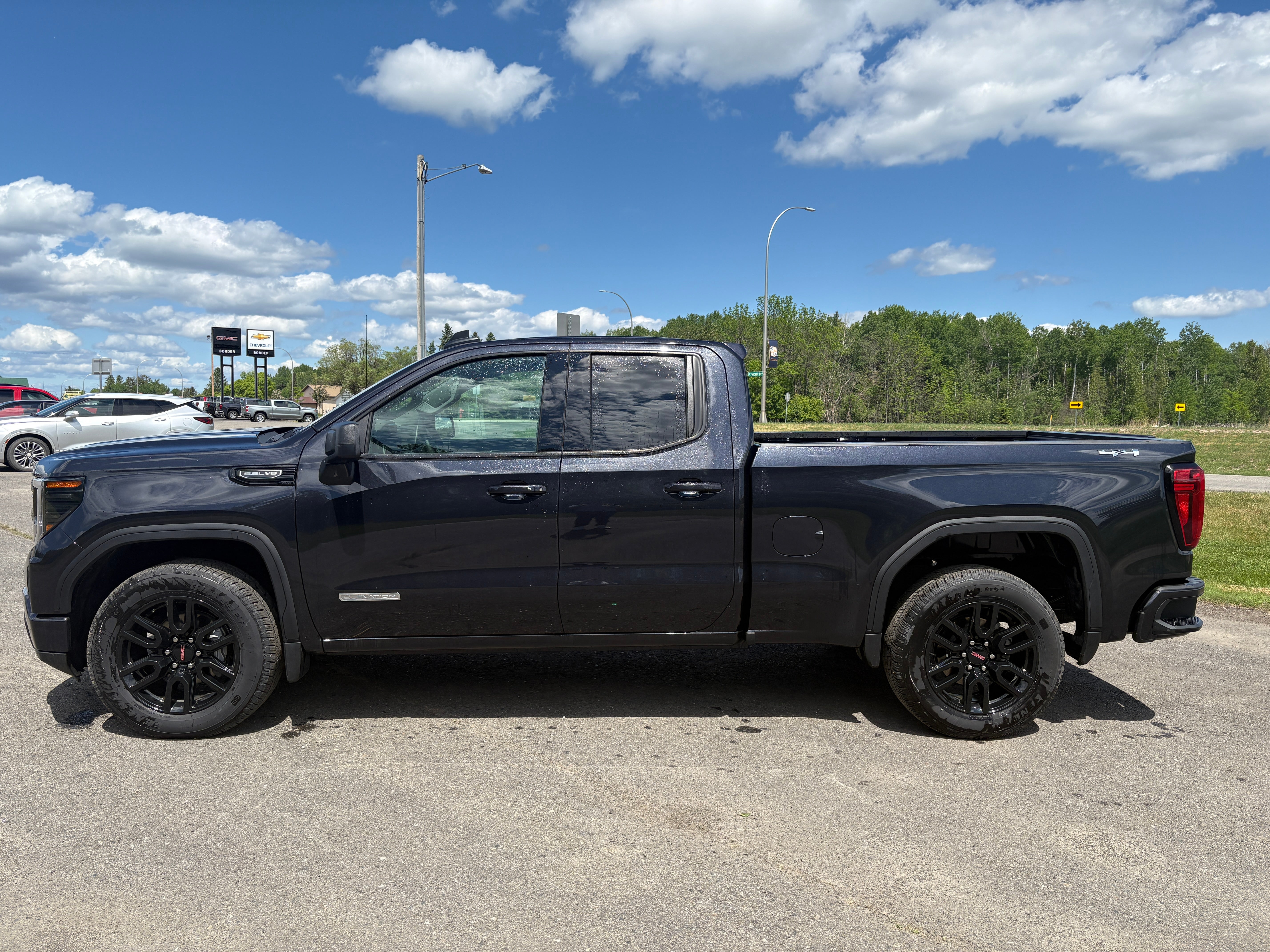 2025 GMC Sierra 1500 Elevation