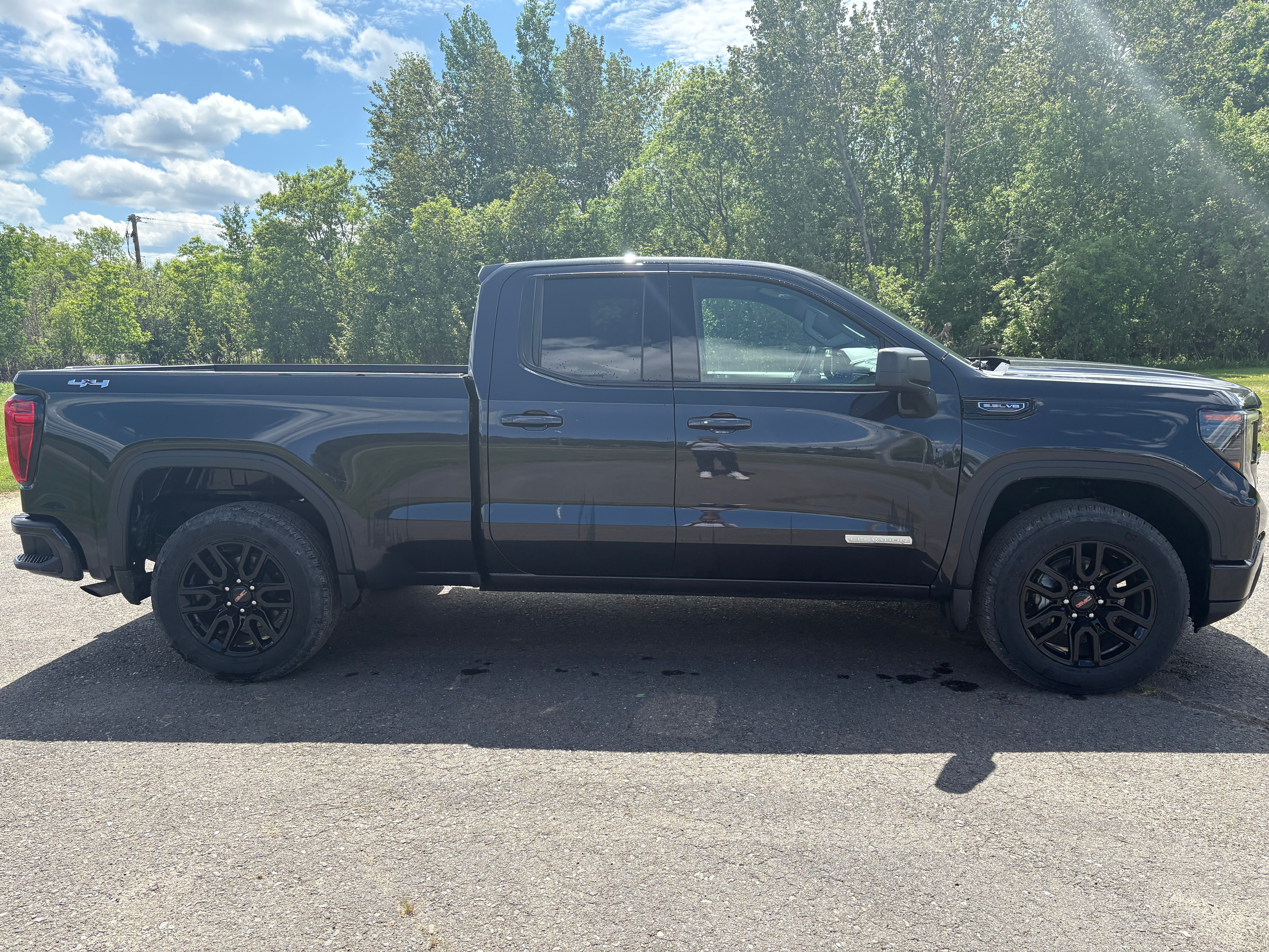 2025 GMC Sierra 1500 Elevation
