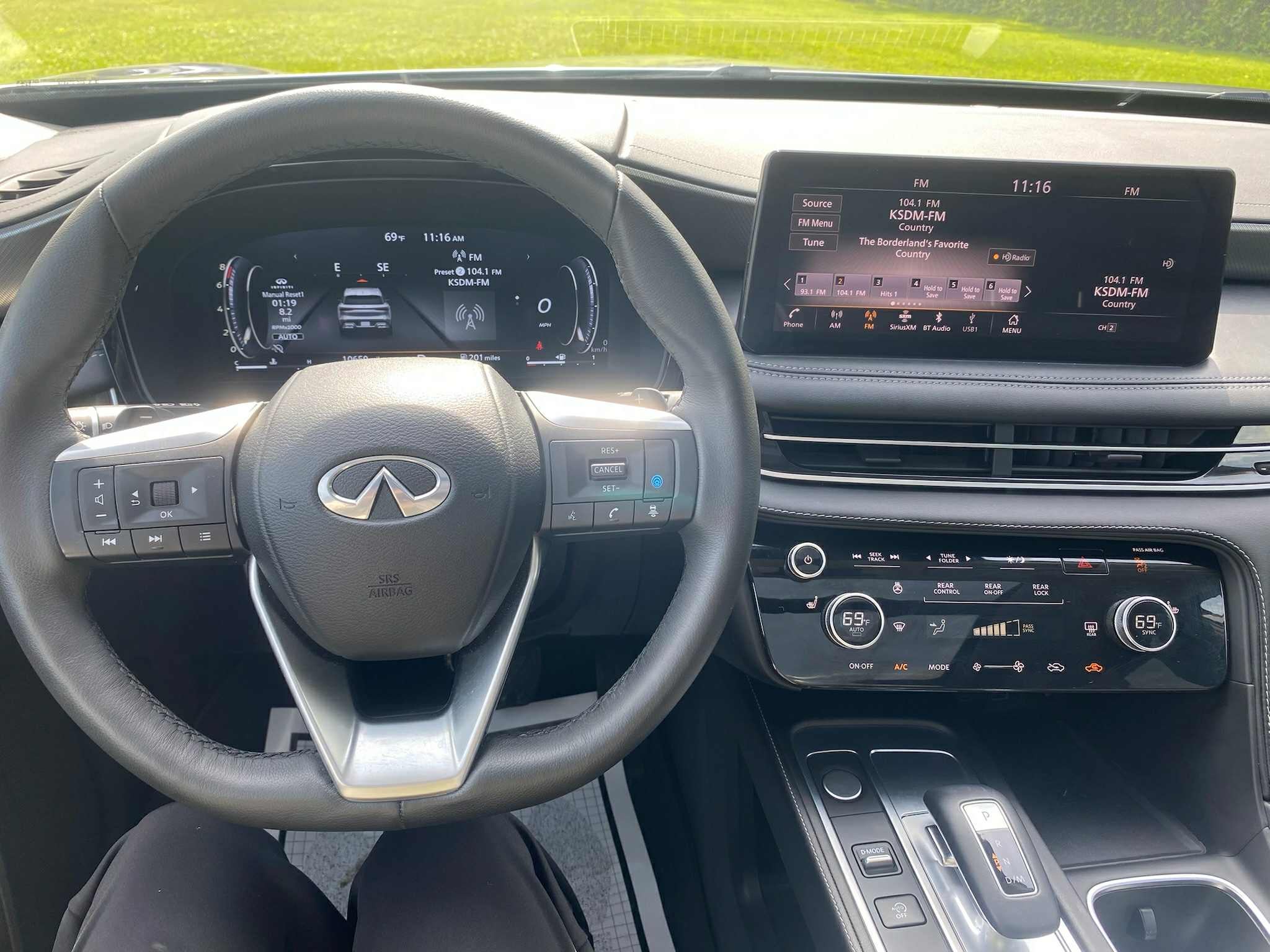 2024 INFINITI QX60 LUXE