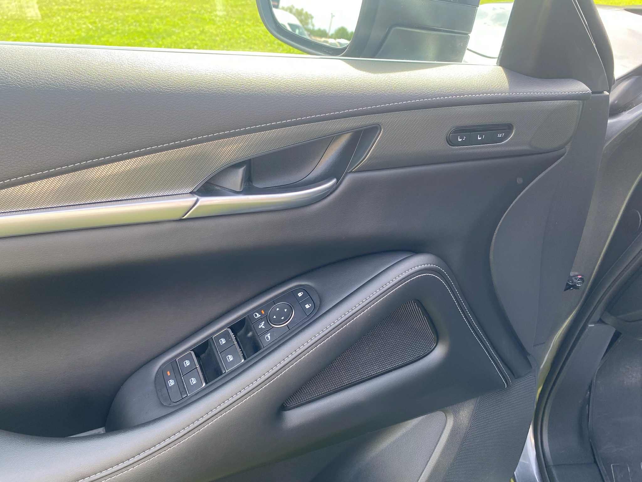 2024 INFINITI QX60 LUXE