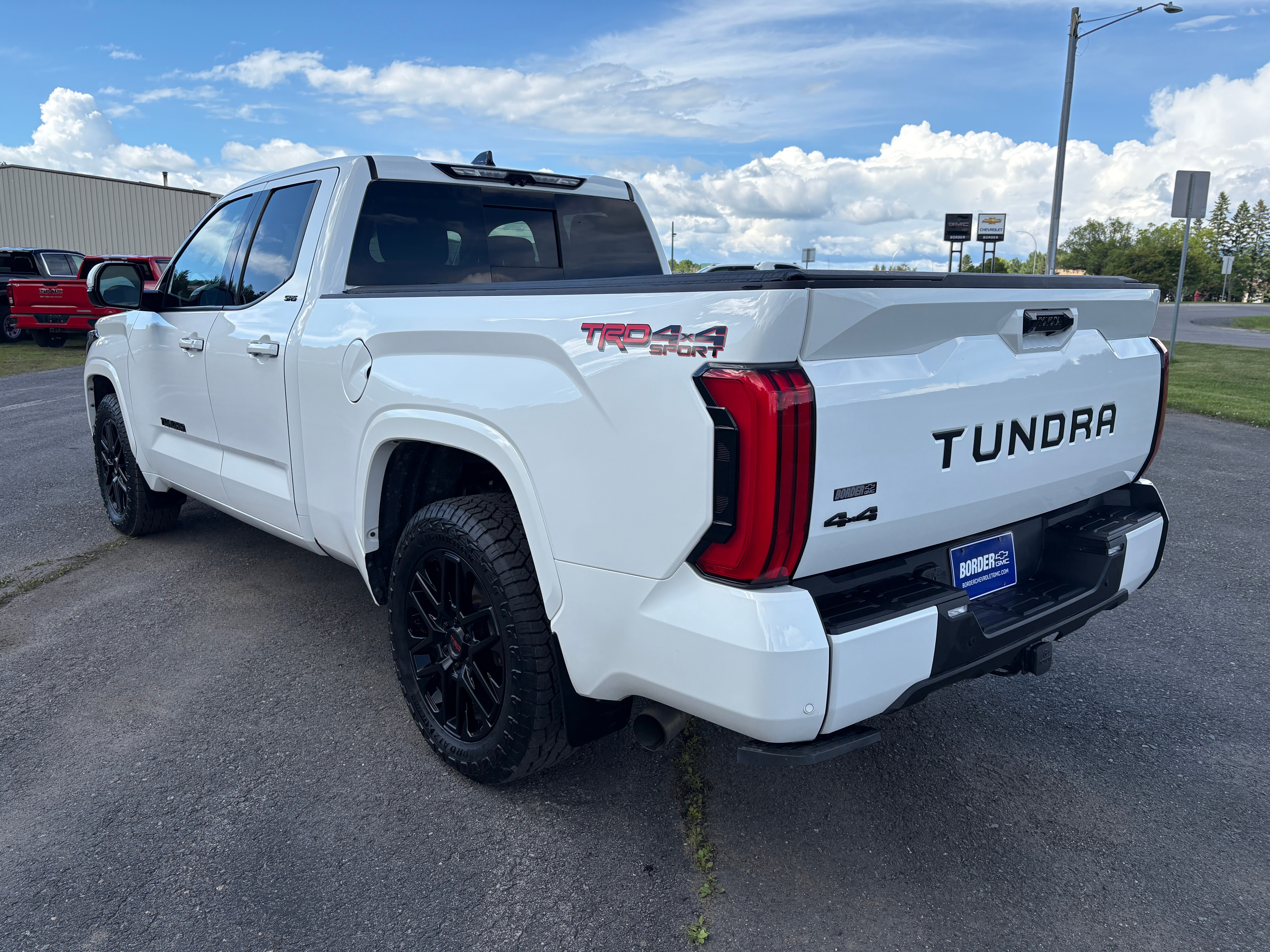 2023 Toyota Tundra 4WD SR5