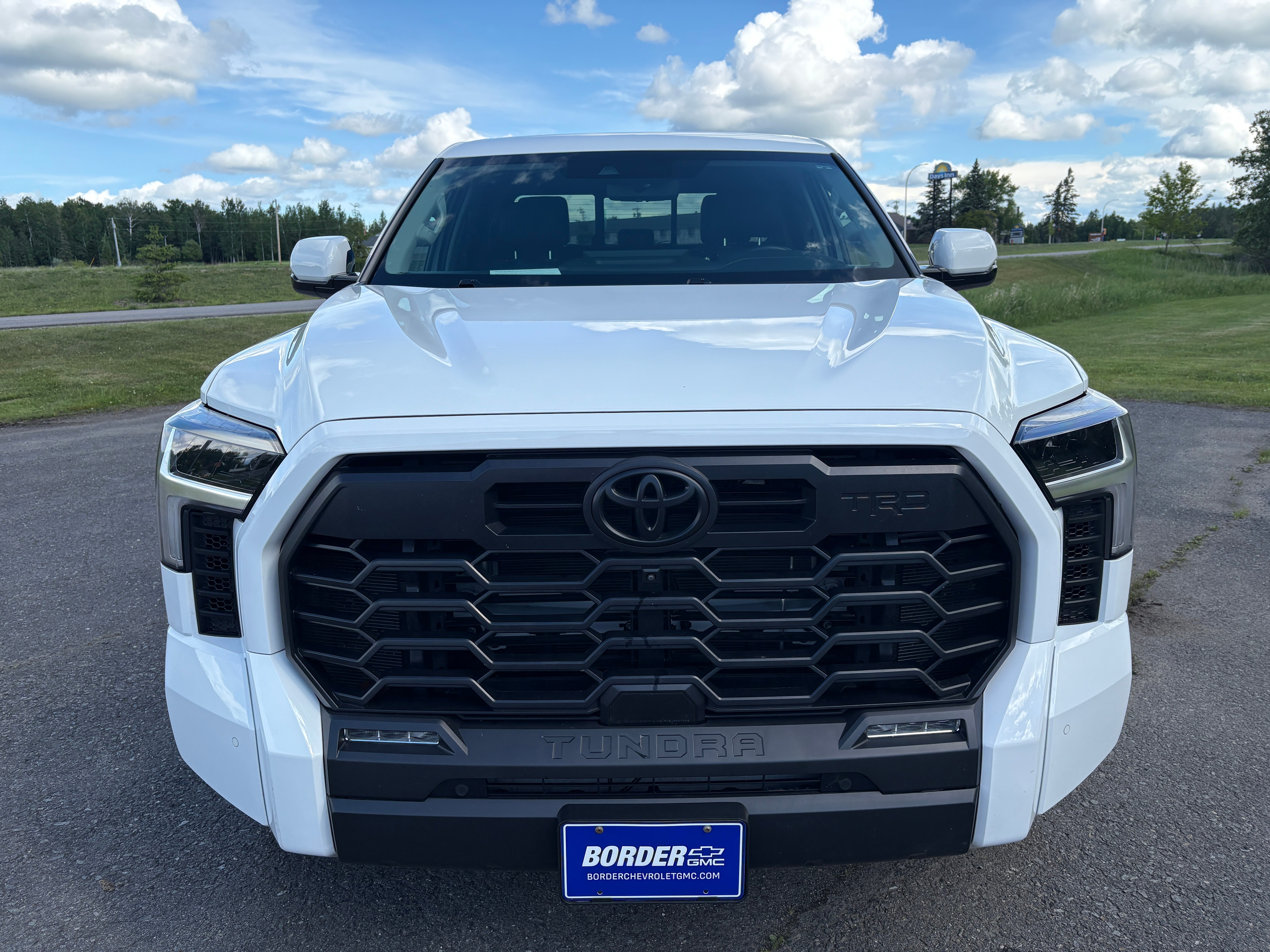 2023 Toyota Tundra 4WD SR5