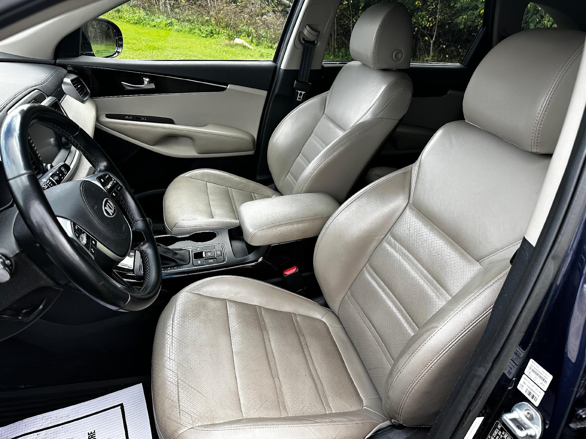 2019 Kia Sorento EX V6