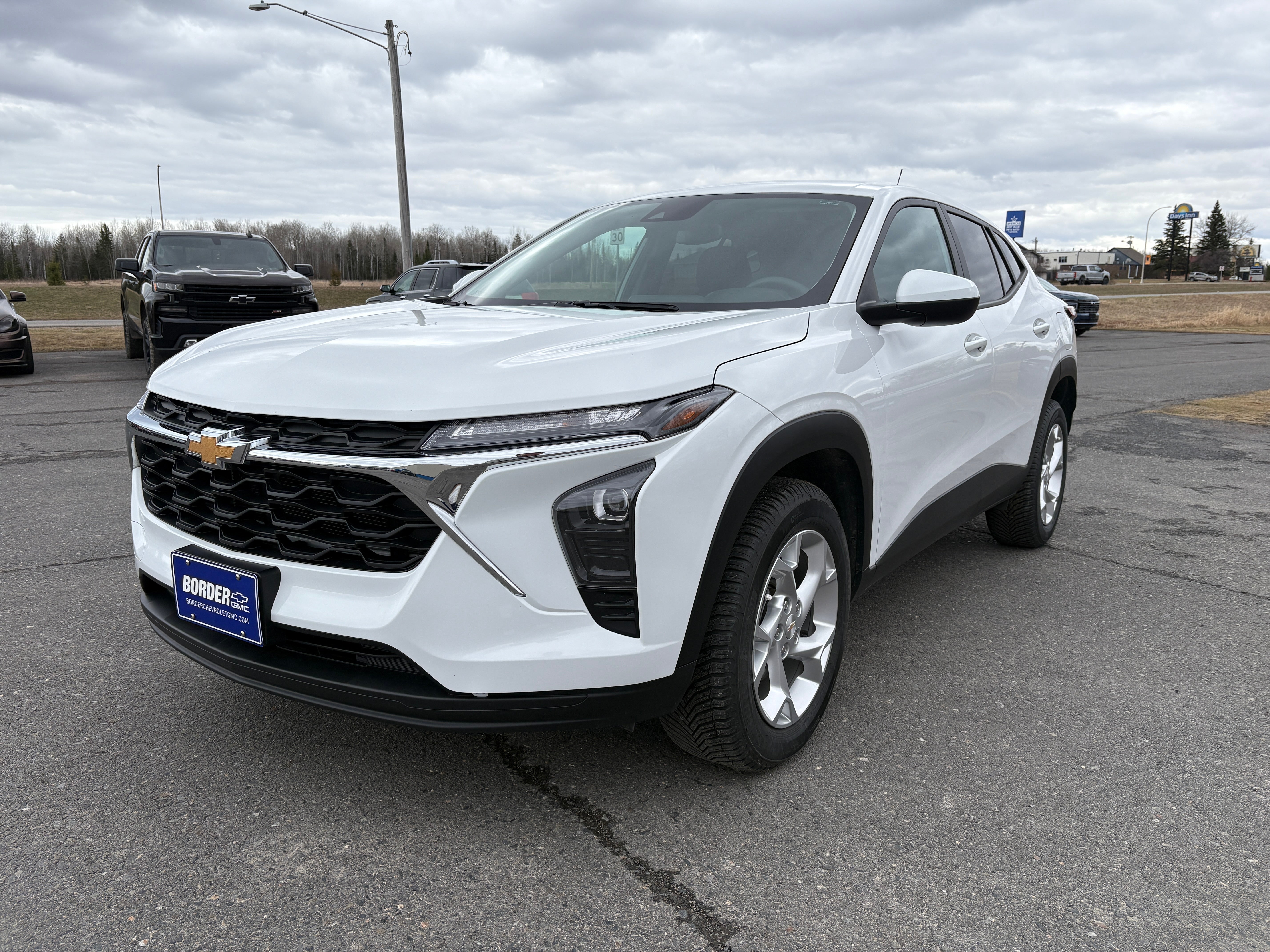 2024 Chevrolet Trax LS